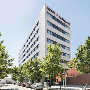 4 4* Barcelone