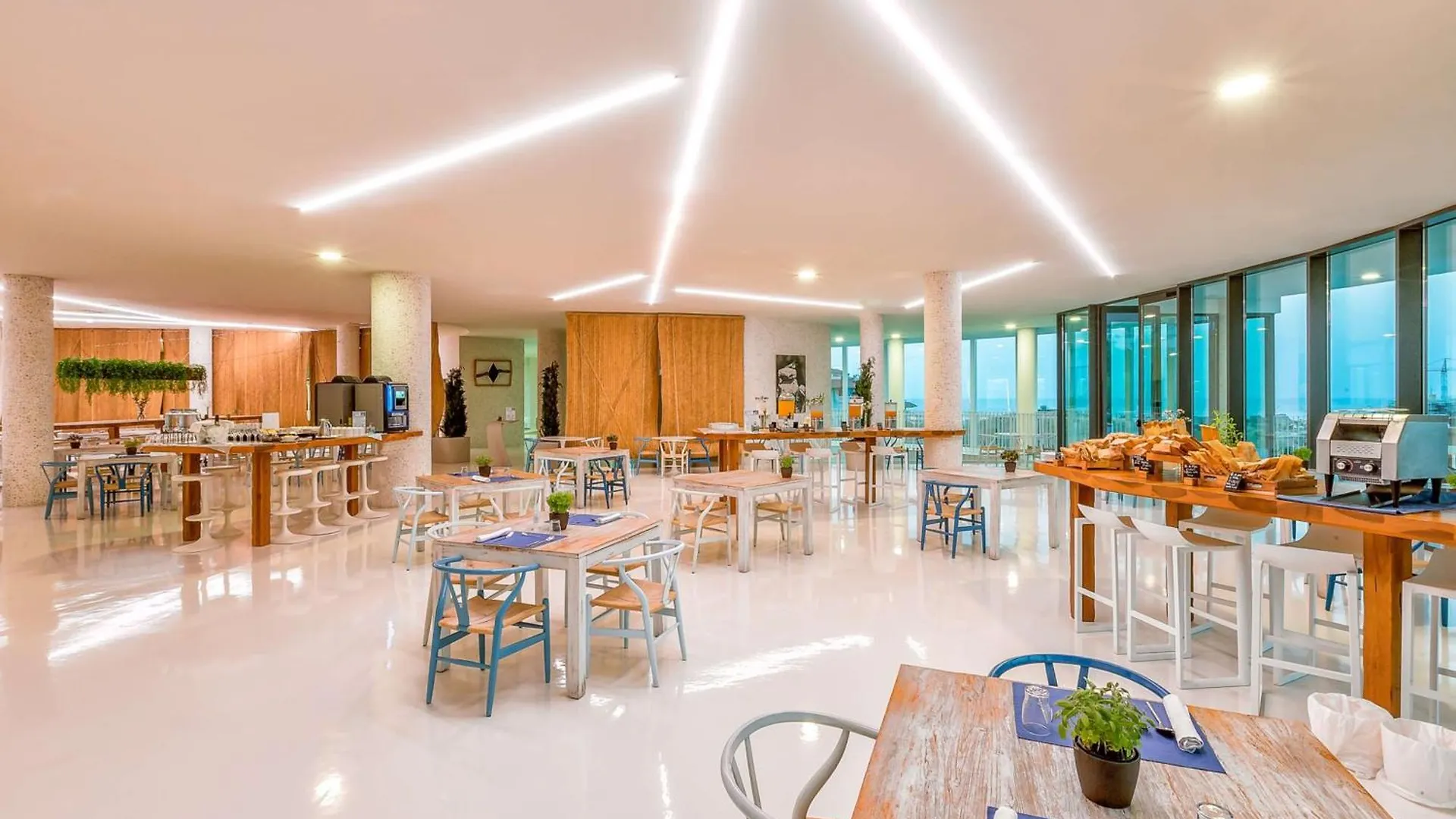 Higueron Hotel Malaga, Curio Collection by Hilton Fuengirola España